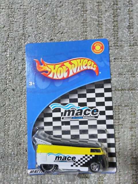 HW USJ[h '02 m.a.c.e.  VW oX 