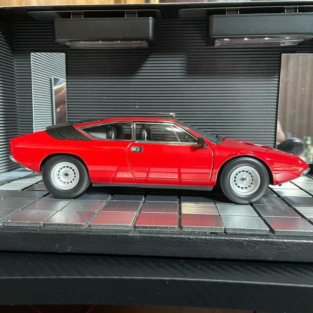 Wi  1/18 {M[j EbR bh  zr[ 