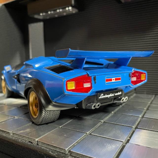 激レア!未展示品 京商 1/18 ランボルギーニカウンタックLP500S
