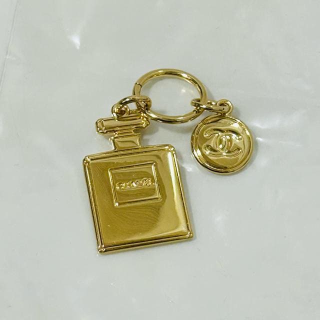 Vi CHANEL Vl zf[  `[ 2_Zbg ۑܕt  uh 