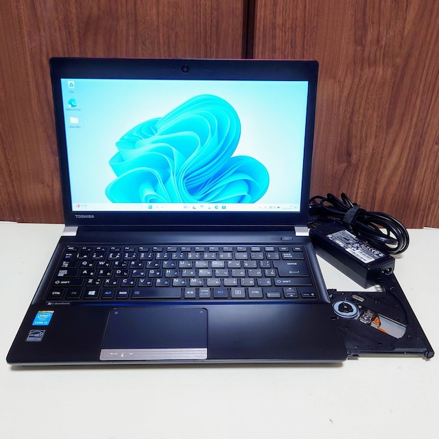 TOSHIBA dynabook Corei5 16GB SSD512GB Windows11 Office2024 DVD  PC{/Ӌ@ 