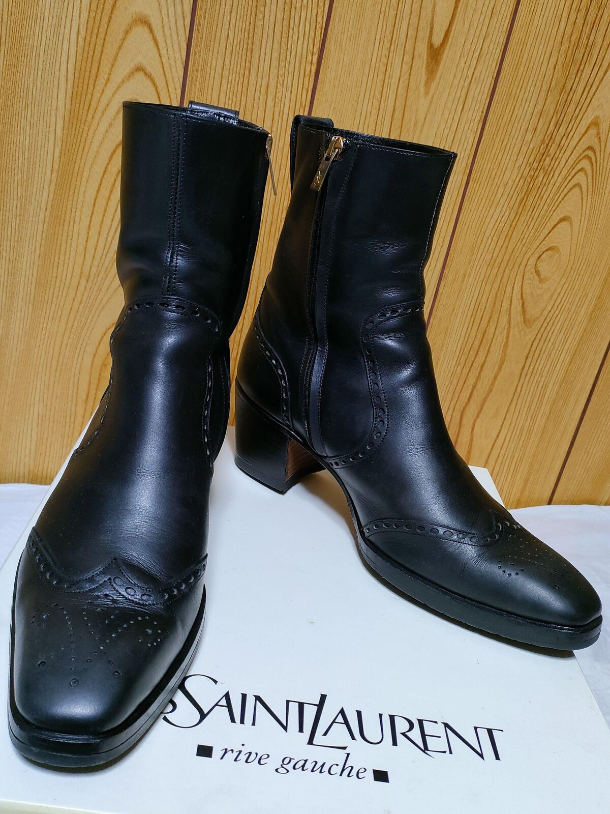 正規レア イヴサンローラン YSL メダリオン ジョニー ブーツ 黒