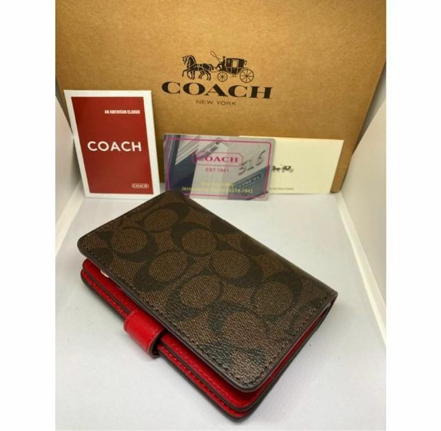COACH  R[`@F23553  ܂z@VOl`[@PVC  U[@~fBA@R[i[@uE~1941bh  uh 