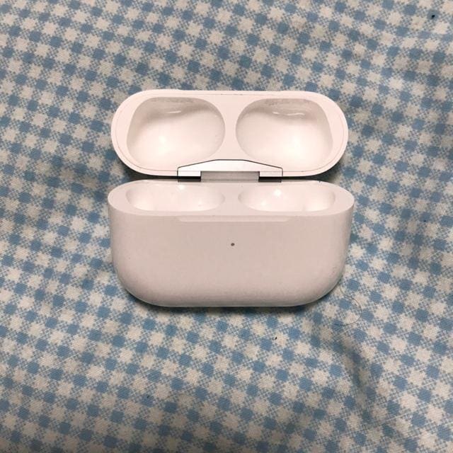 AirPods Pro {̂̂݁@  Ɠd/AV 