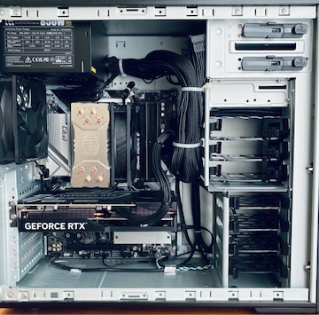 yQ[~OPCzi7-14700F RTX4070 SUPER