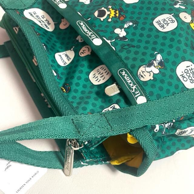 ViLeSportsac X|[gTbN Xk[s SNOOPY 2way V_[obO X[WFj[ 8056