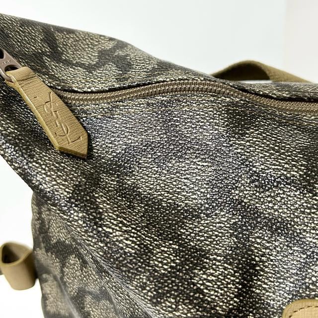 Yves Saint Laurent CT[ Wt {XgobO PVC U[  uh 