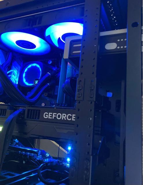 yAz9800x3d RTX5080 x870e 32GB 2TB    PC{/Ӌ@ 