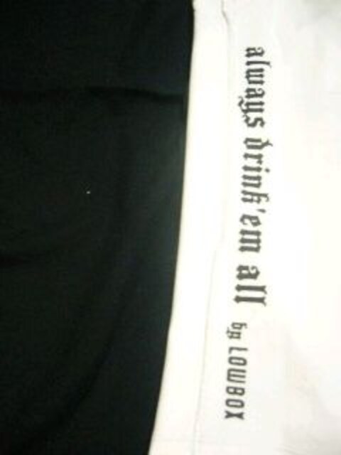 yLOWBOX/[{bNXzaJnuh􃁃YibNfځECXL[S^Ngbv  jt@bV 