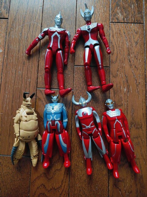 BANDAI  EgGbO  EgANV  tBMA ܂Ƃߔ   zr[ 
