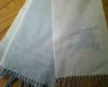 {BURBERRY LONDONo[o[MdȐF}t[
