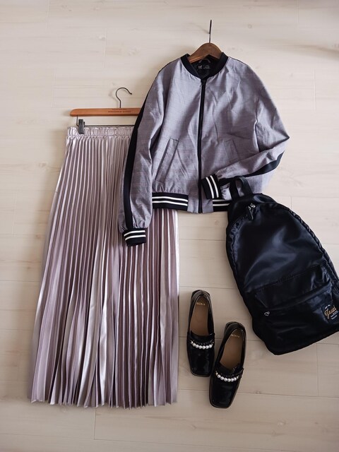 ZARA/trfO`FbNƃmg[̏HFAE^[