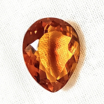 i`Tt@CA[X(15.60ct)̌`