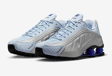 NIKE SHOX R4
