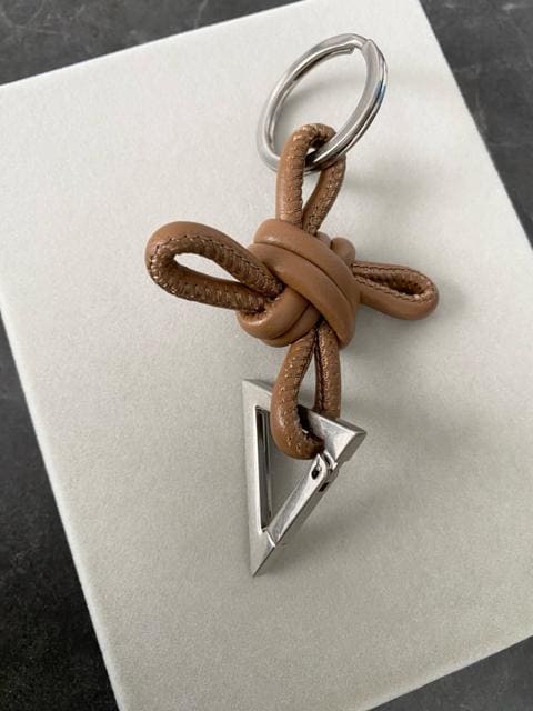 BOTTEGA VENETA {beK Fl^ L[`[ L[z_[  uh 