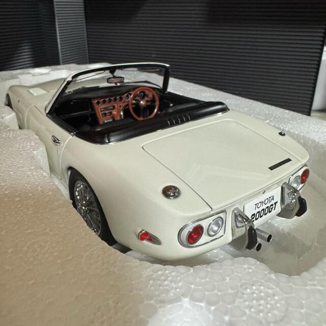 ŖWi I[gA[g 1/18 g^ 2000GT JuI  zr[ 