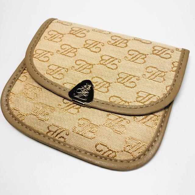 TRES BELLE gx[@WG[|[`@P[X@lbNX  t@bV 