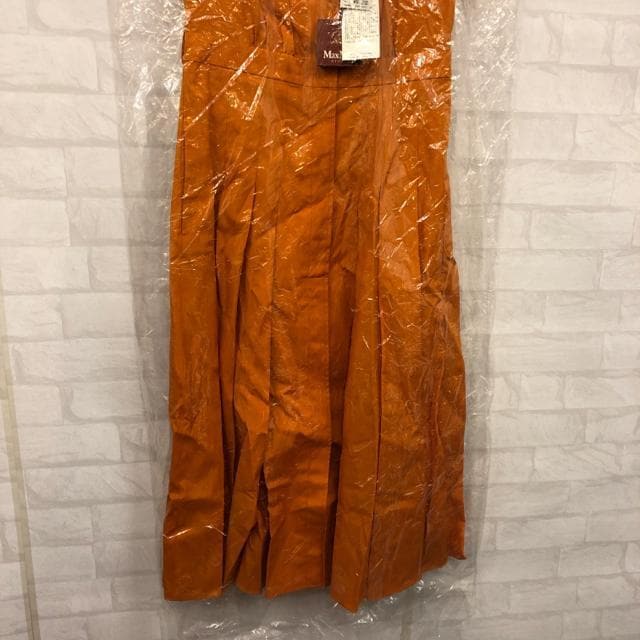  Vi ^Ot MaxMara }bNX}[ s[X IW  uh 