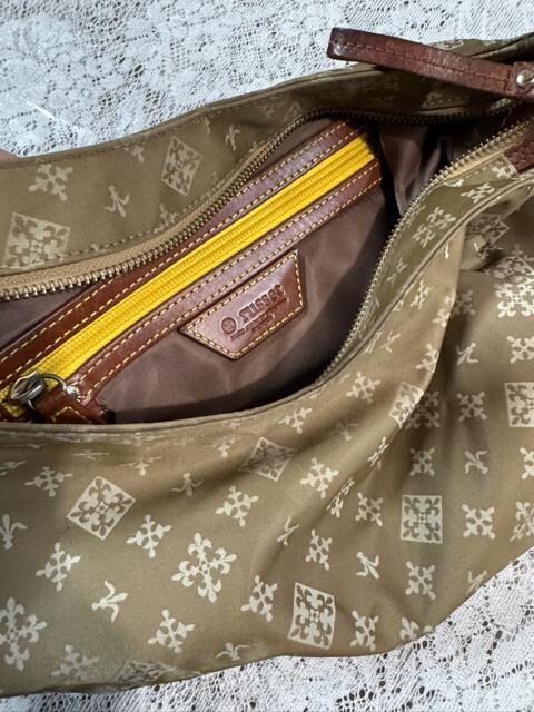 ӂ߂ārussetg[gobNUNIQLOv~A_ER[g2_܂Ƃߔ聚500~X^[g