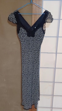 ANNASUIOs[X
