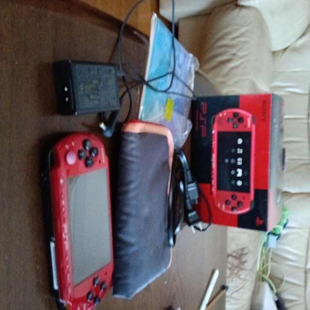 PSP3000 o[pbN bh/ubN  Q[{/\tg 