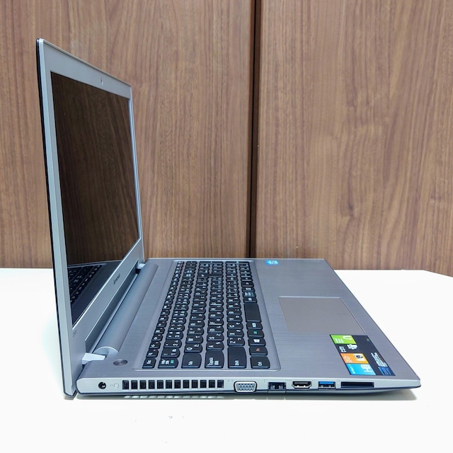 Lenovo Corei7 8GB SSD256GB u[C Windows11 WebJ Office2024  PC{/Ӌ@ 