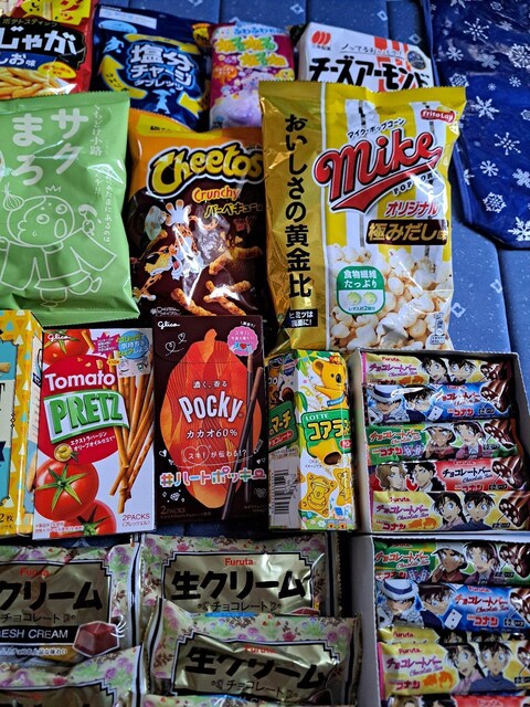 َq(*^^*)
