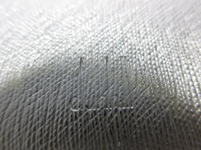 i dunhill _q h Ö{  uh 