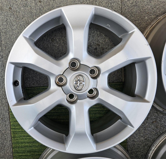 TOYOTA @K[hA~zC[17C`7J +45 PCD114.3 5 zC[̂4{Zcg@K[h C  /oCN