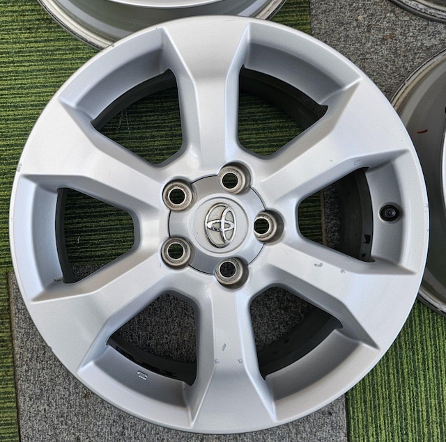 TOYOTA @K[hA~zC[17C`7J +45 PCD114.3 5 zC[̂4{Zcg@K[h C  /oCN