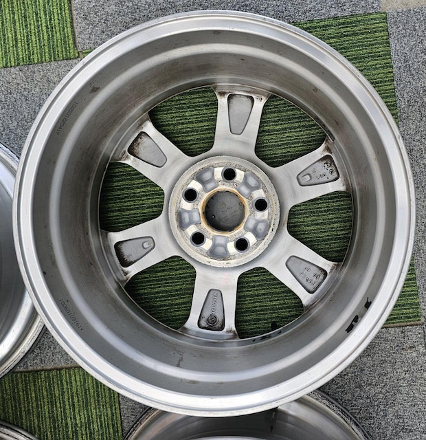 TOYOTA @K[hA~zC[17C`7J +45 PCD114.3 5 zC[̂4{Zcg@K[h C  /oCN