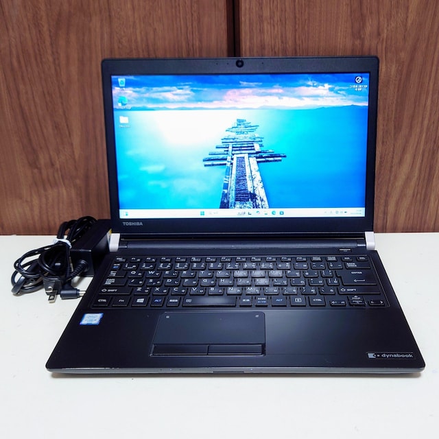 TOSHIBA dynabook Corei5 8GB SSD256GB Windows11 Office2024  PC{/Ӌ@ 