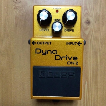  BOSS DN-2 DynaDrive {X _CihCu M^[ GtFN^[