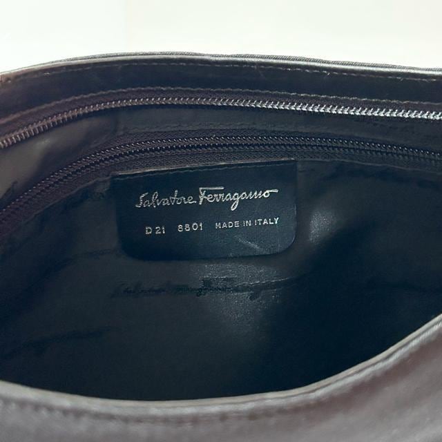i Salvatore Ferragamo tFK @ `F[ iC V_[obO  uh 