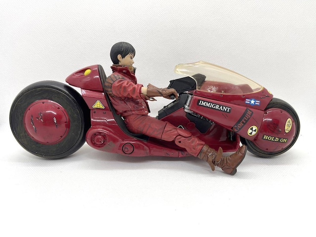 AKIRA KANEDA ON MOTORCYCLE c̃oCN }Nt@[gCYViJi  zr[ 