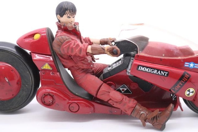 AKIRA KANEDA ON MOTORCYCLE c̃oCN }Nt@[gCYViJi  zr[ 