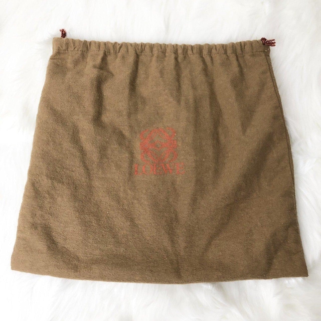 yizLOEWE Gx nhobO ВV_[obO AiO ibpU[ ubN  uh 