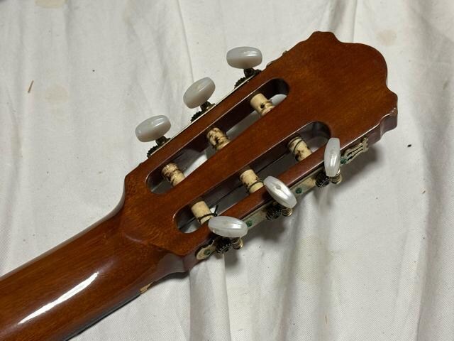 [I@Abe Gut Guitar f520 P[Xt1933-05-1  zr[ 