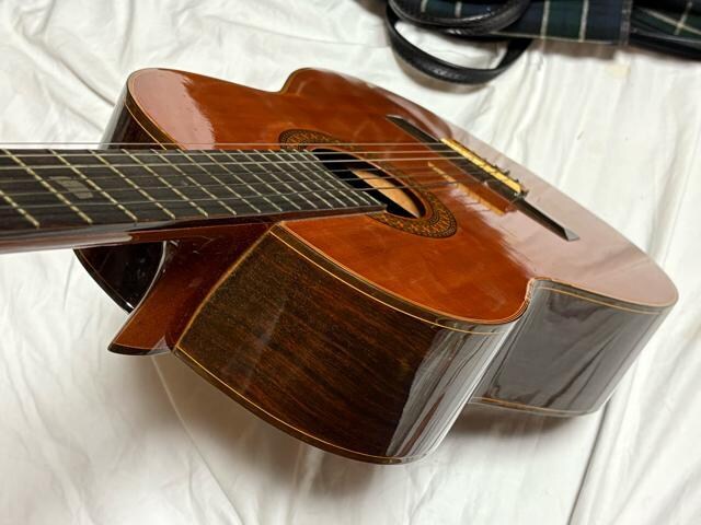 [I@Abe Gut Guitar f520 P[Xt1933-05-1  zr[ 