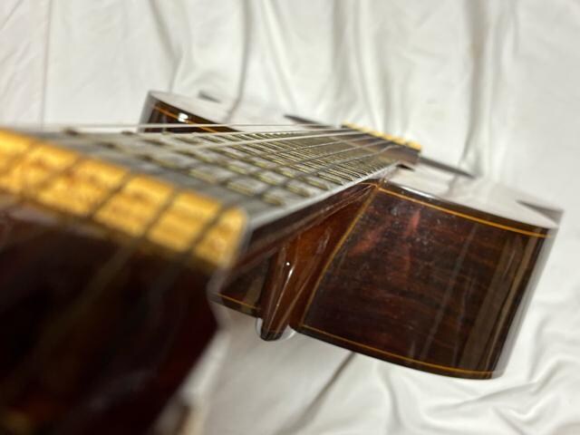 [I@Abe Gut Guitar f520 P[Xt1933-05-1  zr[ 
