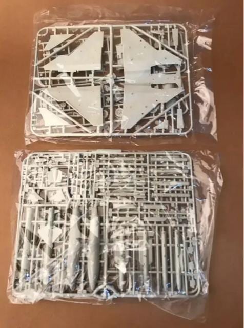 Kitty Hawk Model(LeBz[Nf) JAS 39B/D Oy (vf)  zr[ 