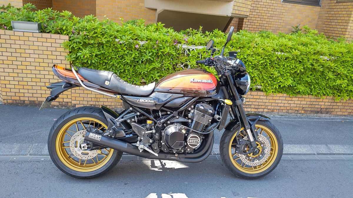 Z900RS ポイントカバー二個　DOHC BEET　取り付けベースセット 魅惑のロマンパーツ！ポイントカバーカスタム(Z900RS) | バイク