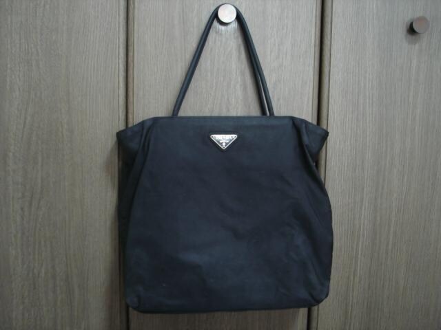 v_@PRADA @ԃg[gobNEJoIĒlI   uh 