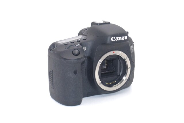 CFJ[htCanon 7D {fB  Ɠd/AV 