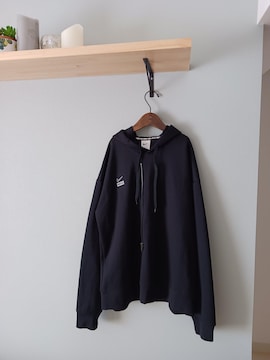 NIKEiCL/p[J[O|PbgtubNp[J[