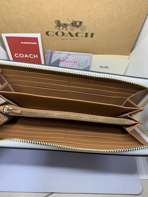COACH  R[`  C4715  z ptHCebh  VOl`[  WbvAEh  EHbg   Xgbvt  uh 