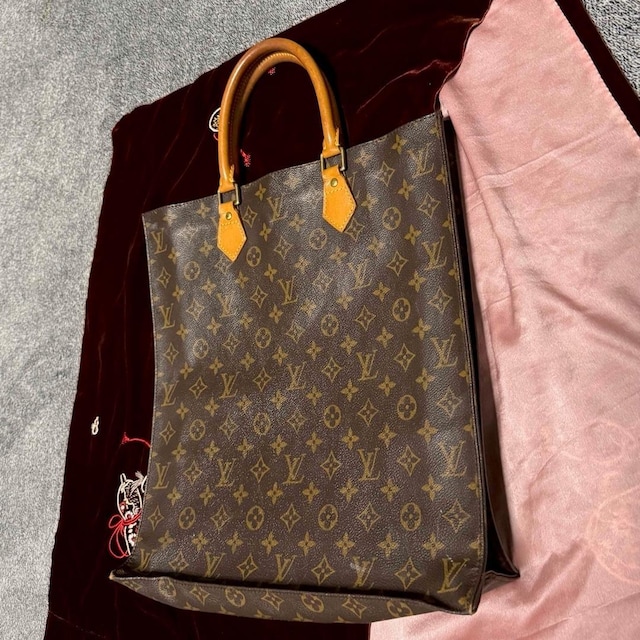 LOUIS VUITTON CBgg[g[obOmOTbNv !B  jt@bV 