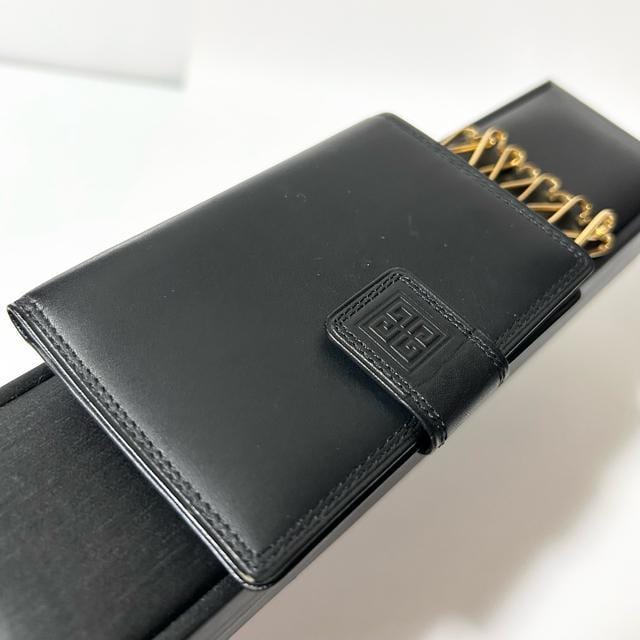 i GIVENCHY WoVB 6A L[P[X  O܂ U[ ubN  uh 