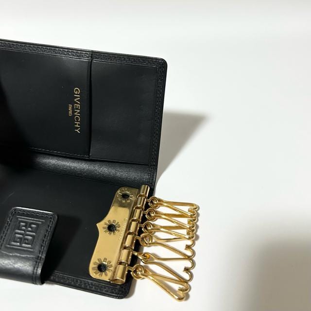 i GIVENCHY WoVB 6A L[P[X  O܂ U[ ubN  uh 