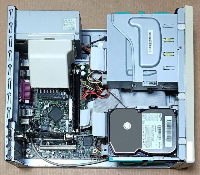 gPC Windows98SE PC@Gateway E-1600 JP@tbs[hCu  PC{/Ӌ@ 
